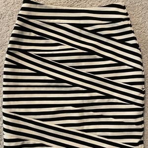 Express Striped bandage skirt Size 00
